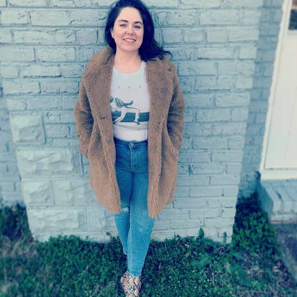 Clothing - Picture 1 of 1